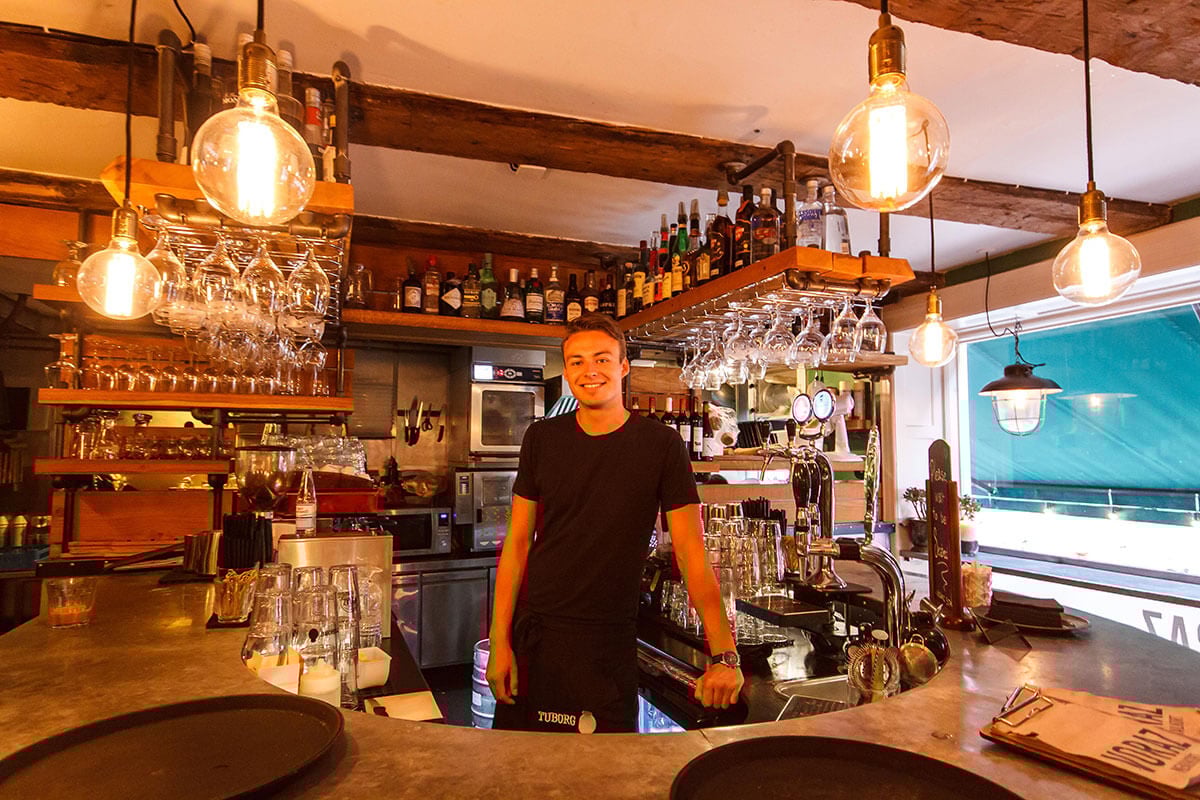 Meet LuggageHero Partners LuggageHero is luggage storage in local shops