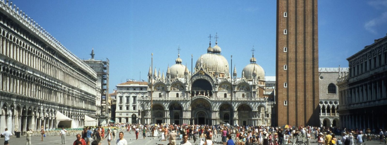 Consigna de equipaje en St. Mark’s Basilica