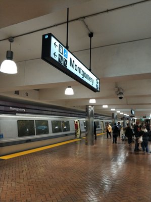 Consigna de equipaje en Montgomery Station