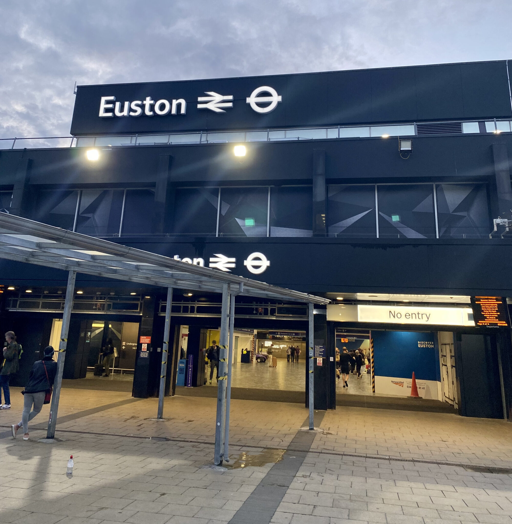 Luggage Storage Euston Station 24/7 From £1.29/hour or £8.95/day