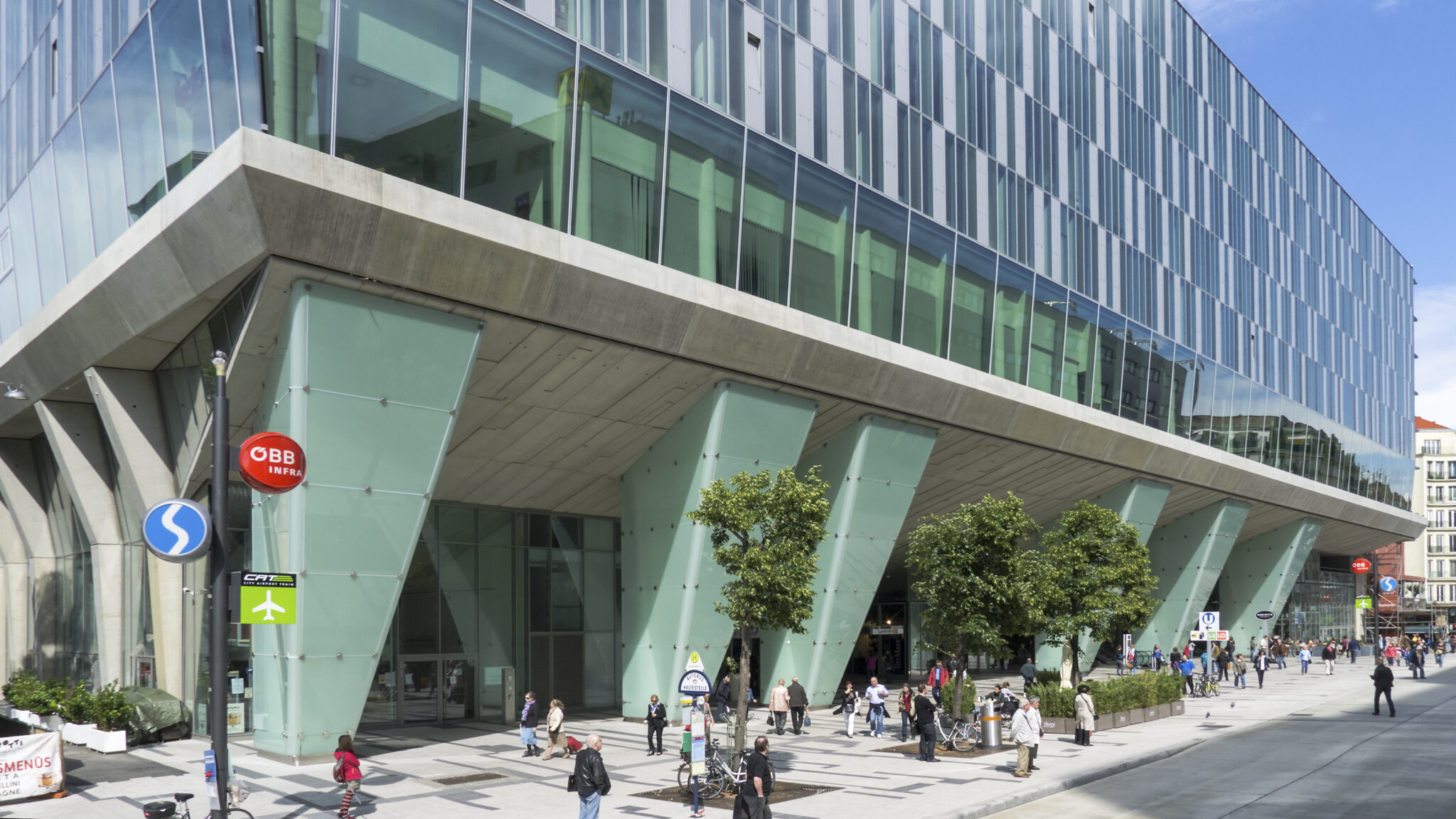 Luggage Storage Wien Mitte Railway Station 24/7 From €0.95/hour or