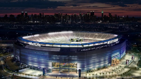 MetLife Stadium Bag Policy: What’s Allowed Inside The Venue Bag policy in MetLife Stadium - LuggageHero