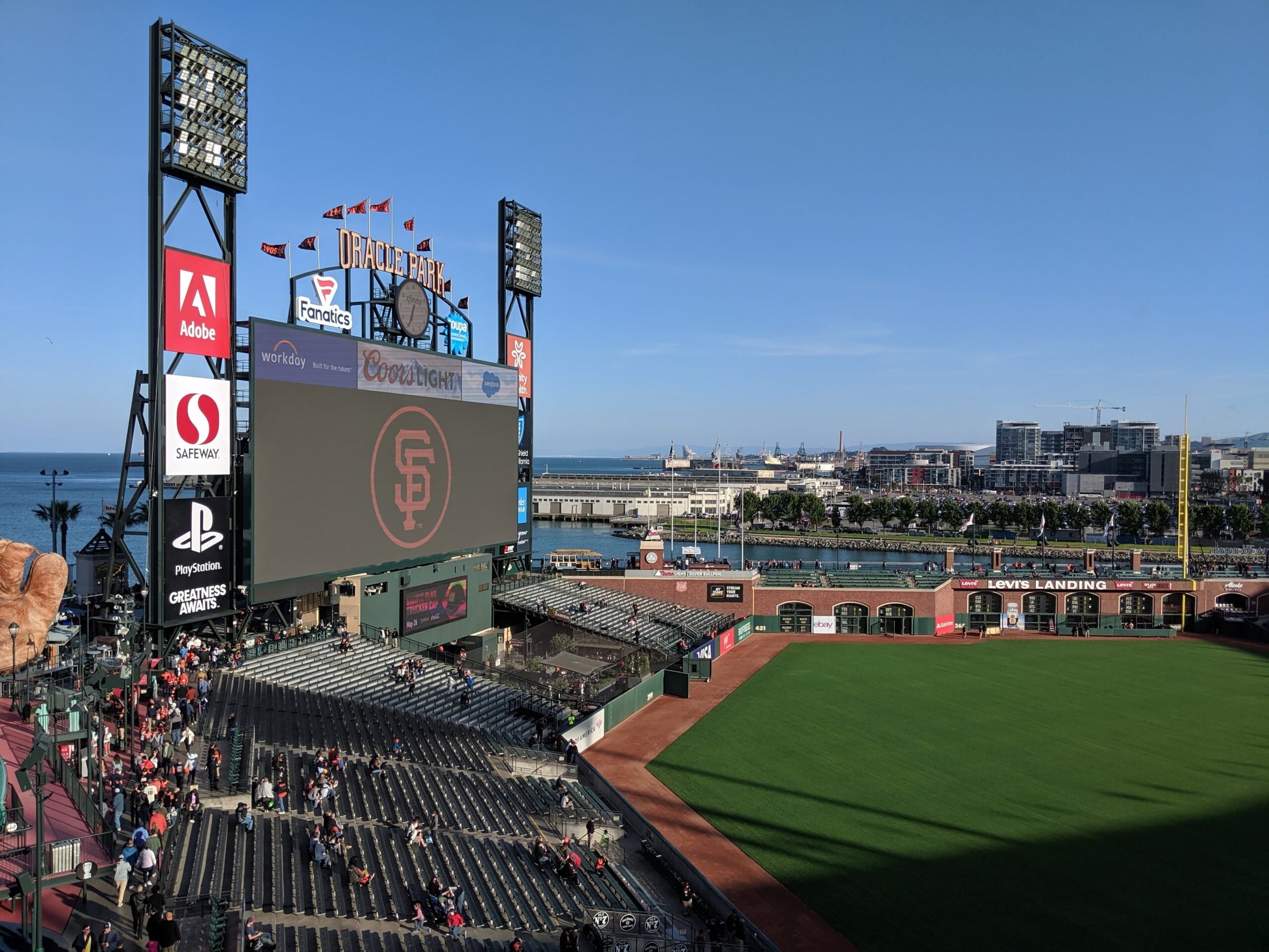 SF Giants' home now called Oracle Park after AT&T split